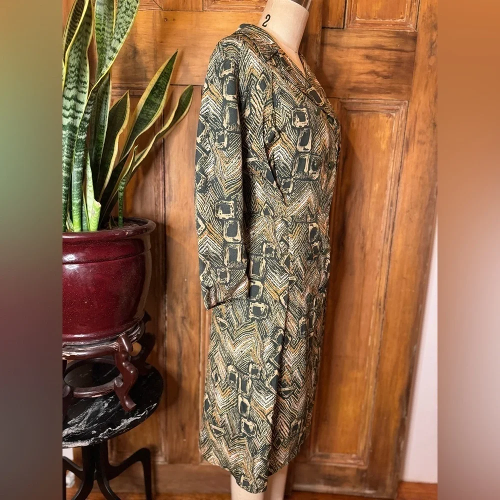 Vintage 1950s  Green safari long sleeve double breasted silk button midi dress - Picture 4 of 8